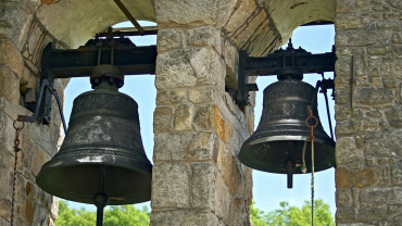 Campanes